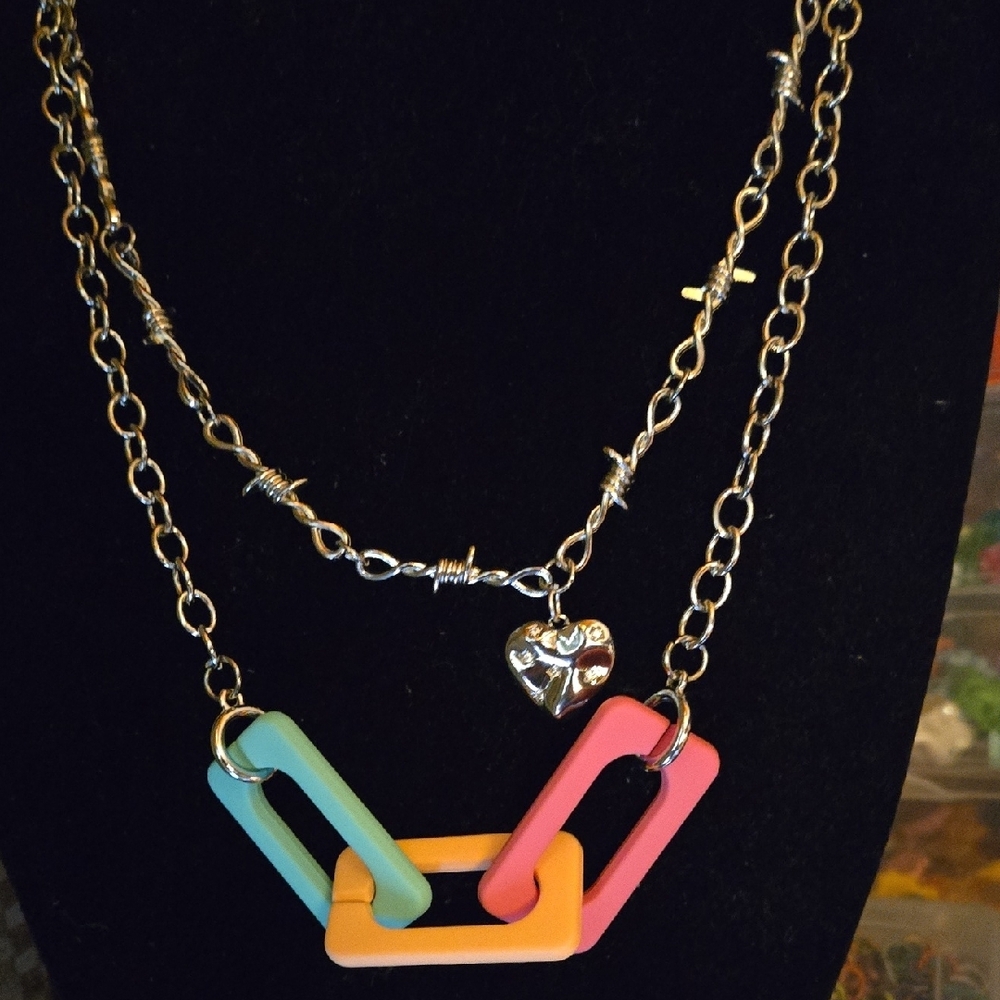Multicolor Chain Necklace - Picture 7 of 10